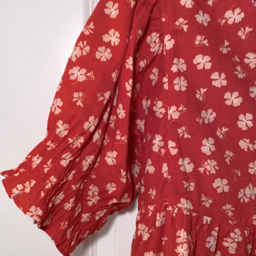 Madewell Red Floral Button-Front Peplum Top - Picture 4 of 7
